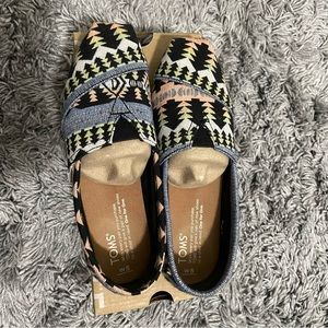 Toms Alpargata in Classic Print Sz 5